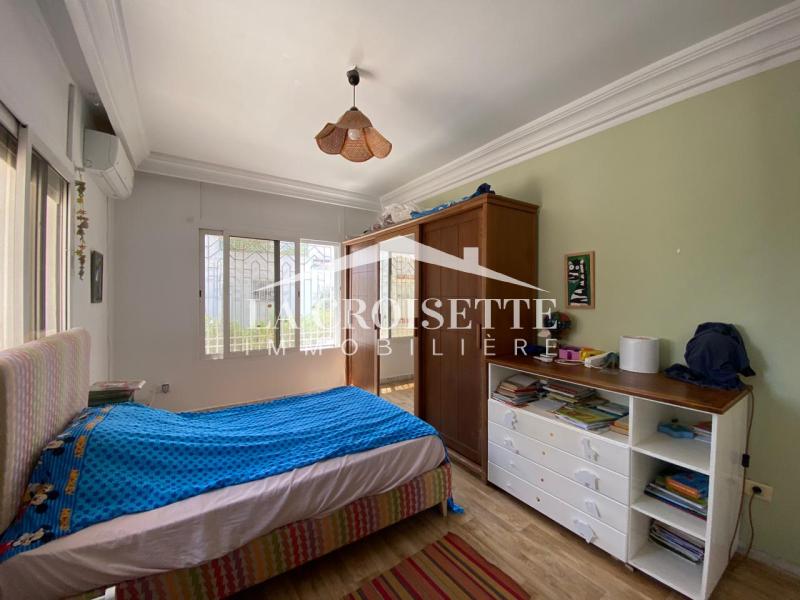 Villa avec jardin S+4 meublée à La Marsa